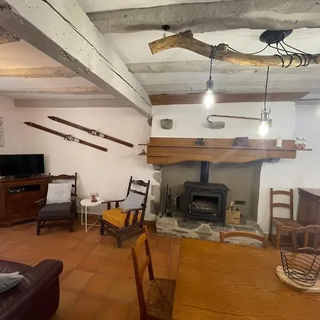 Agreable Maison De Village Au Coeur De *
